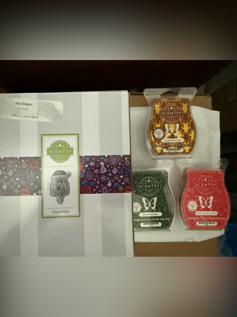 Scentsy Holiday Wax Melt Trio and Saint Nick Mini warmer— NEW
